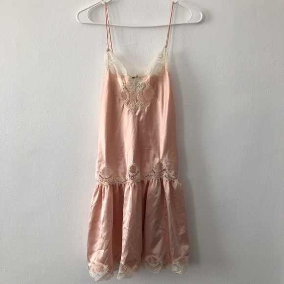 Vintage | Ballet Pink Silk & Lace Slip - Picture 9 of 15